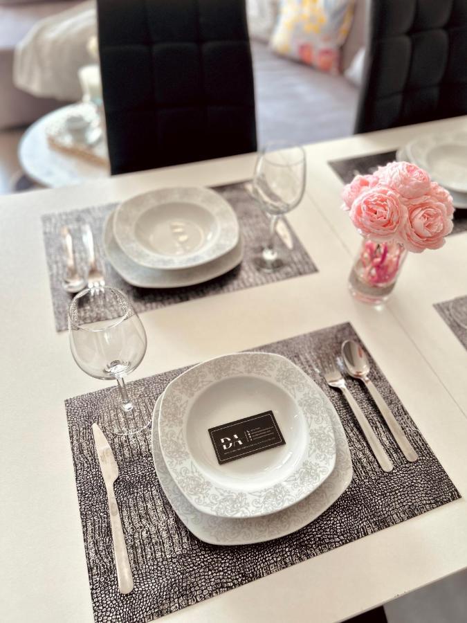 Downtown Apartments Family&Friends Rzeszow Bagian luar foto