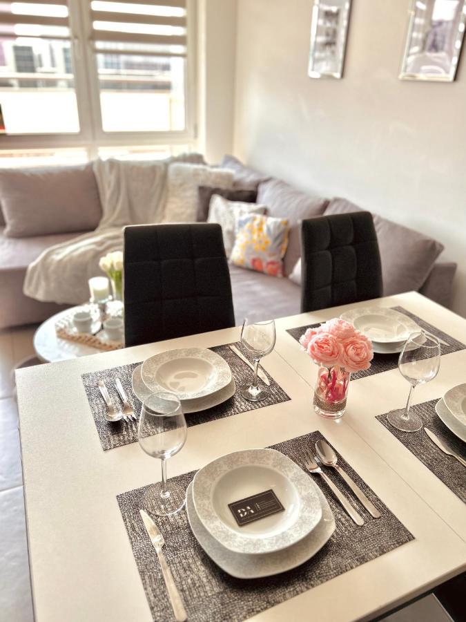 Downtown Apartments Family&Friends Rzeszow Bagian luar foto