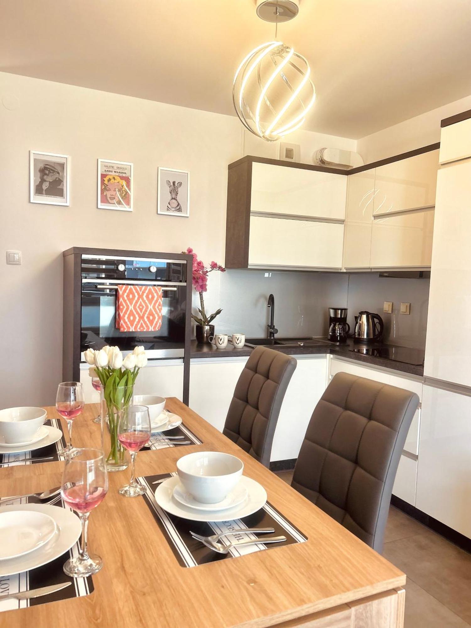 Downtown Apartments Family&Friends Rzeszow Bagian luar foto